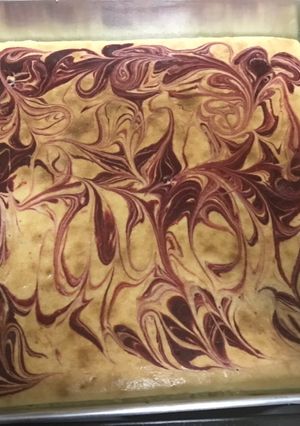 A picture of Red velvet cheese brownies.