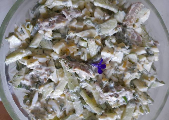Салат с языком, огурцом и зеленым горошком — рецепт с фото пошагово