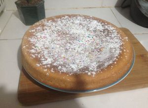 Una foto de Torta de vainilla básica sin batidora