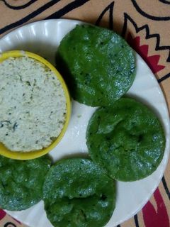 પાલક મસાલા ઈડલી રેસીપી મુખ્ય ફોટો