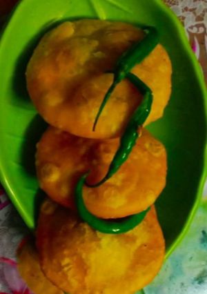 मटर की कचोरी(matar ki kachouri recipe in hindi) रेसिपी मुख्य फोटो