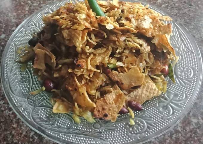 Steps to Prepare Favorite Fried Flattened Rice with papad #Goldenapron #post 20