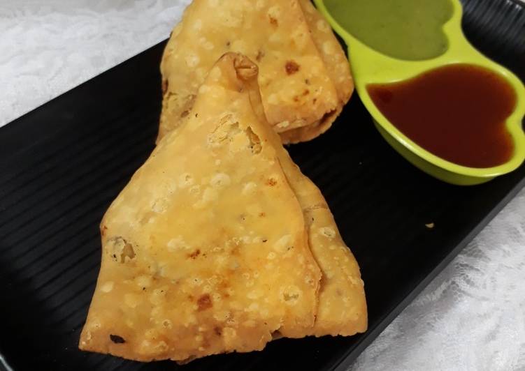 Kolkata style Singara(matar cauliflower samosa)