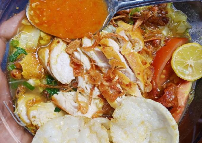 Soto ayam kuah kuning