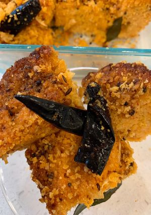 વેજીટેબલ હાંડવો (Vegetable Handvo Recipe In Gujarati) રેસીપી મુખ્ય ફોટો