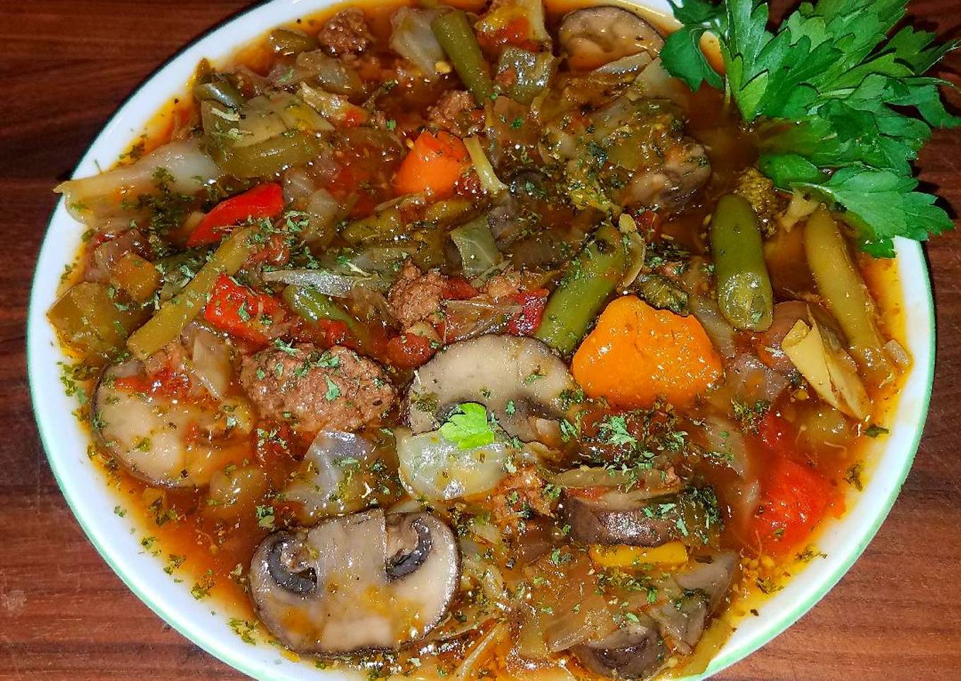 Mike's Low Carb/Calorie Vegetable Beef Soup