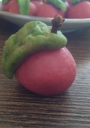 A picture of Mawa tomato pedha.