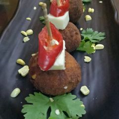 A picture of Corn cheese balls.