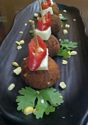 A picture of Corn cheese balls.