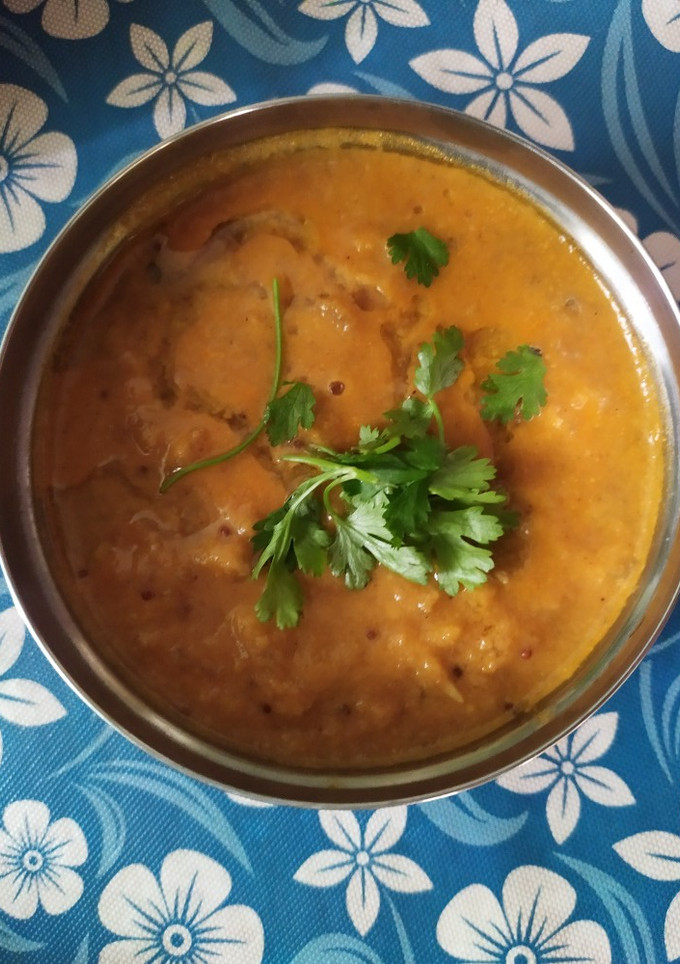 கருணைக் கிழங்கு புளிக்குழம்பு (Karunaikilanku pulikulambu recipe செய்முறை முக்கிய புகைப்படம்