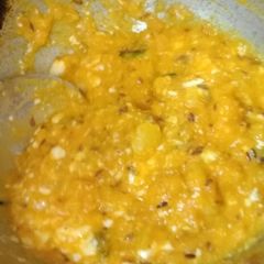 A picture of Dahi aloo.
