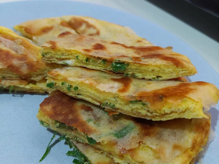 Langkah Mudah untuk Membikin Resep Martabak telur lapis yang Uenak Anti Ribet, Mantap Sekali