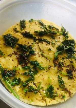 A picture of Instant Dhokla ready in four minutes.