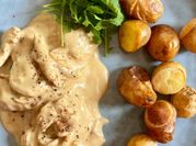 Une photo de escalope dinde