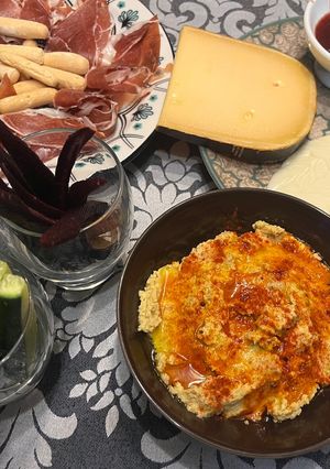 Una foto de Hummus !!!! Entrante para compartir o tentempié saludable !!!!!