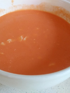 Una foto de Sopa fría de manzana y pimiento