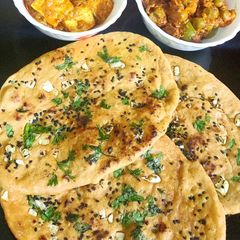 Garlic Naan A picture of Garlic Naan.