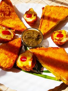 बेसनी टोस्ट सैंडविच (besani toast sandwich recipe in Hindi) रेसिपी मुख्य फोटो