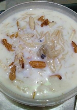 A picture of Vermicelli kheer.