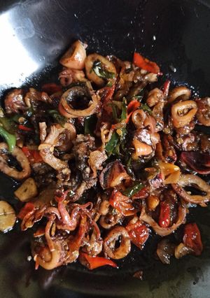 Foto resep Tumis Cumi hitam cabai ijo
