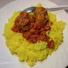 A picture of Meatball biryani.
