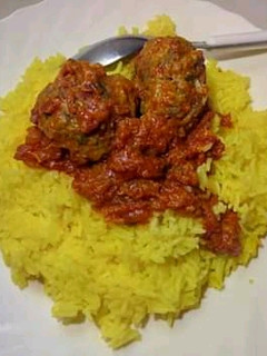 A picture of Meatball biryani.