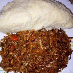 A picture of Ugali with omena.
