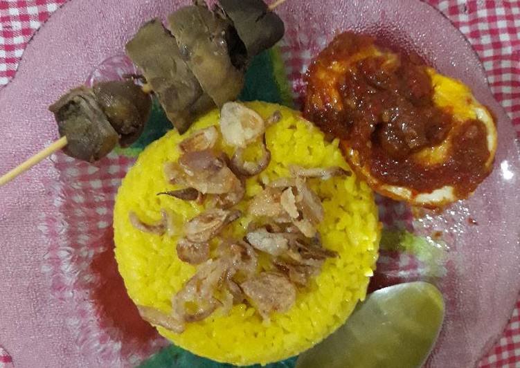 Nasi kuning simple