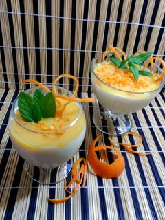 Una foto de Natillas de naranja