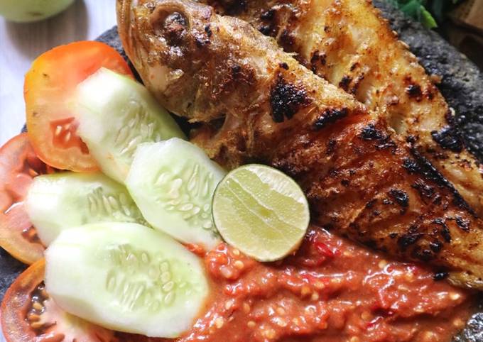 Resep Lalapan Kerapu Bakar Oleh Dita Dwistyani Cookpad