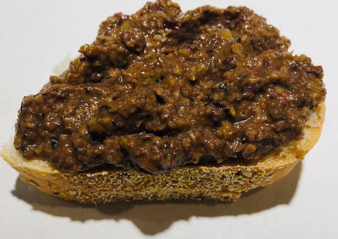 Steps to Prepare Award-winning 3-Olive Spread