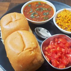 A picture of Kolhapuri Misal Pav (Without Onion Garlic).