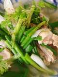 Canh Xương Heo Nấu Hành Lá