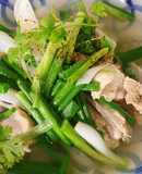 Canh Xương Heo Nấu Hành Lá