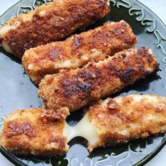 Vegan mozzarella sticks A picture of Vegan mozzarella sticks.
