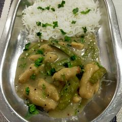 A picture of Guvar Muthiya (cluster beans).