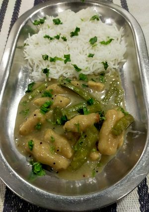 A picture of Guvar Muthiya (cluster beans).