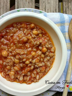 Foto di Zuppa di orzo perlato e ceci