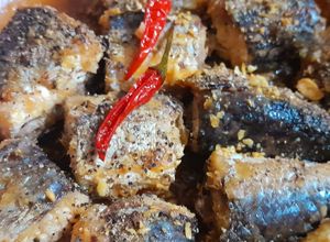 Hình của món Cá chuồn chiên nước mắm.