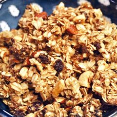 A picture of Granola.