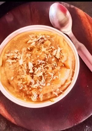 सूजी का हलवा (Suji ka halwa recipe in Hindi) रेसिपी मुख्य फोटो