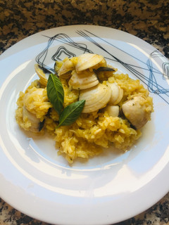 Una foto de Arroz con Almejas