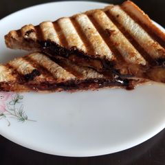 A picture of Banana Choco Sandwich.