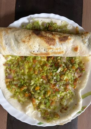 A picture of Dosa Guacamole (Indian Fusion Style).