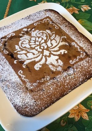Une photo de Gâteau de sarrasin aux prunes noires et sucre punjabi
