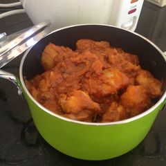 A picture of Spicy Chicken In Thick Gravy.