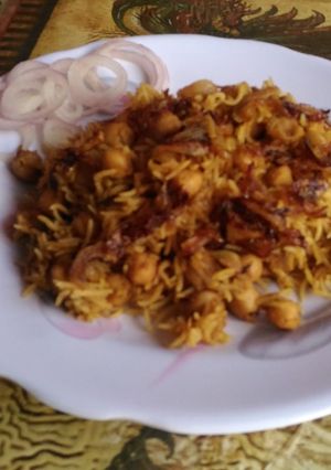 A picture of Hyderabadi chole biryani.
