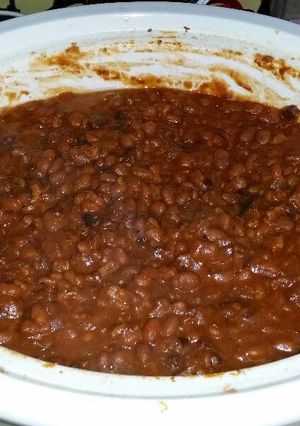 A picture of Crockpot Boston Baked Beans.