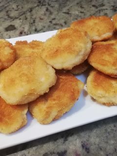 Una foto de Nuggets de pollo muy fáciles y riquísimas 😊