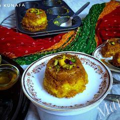 A picture of Mini mango Kunafa.